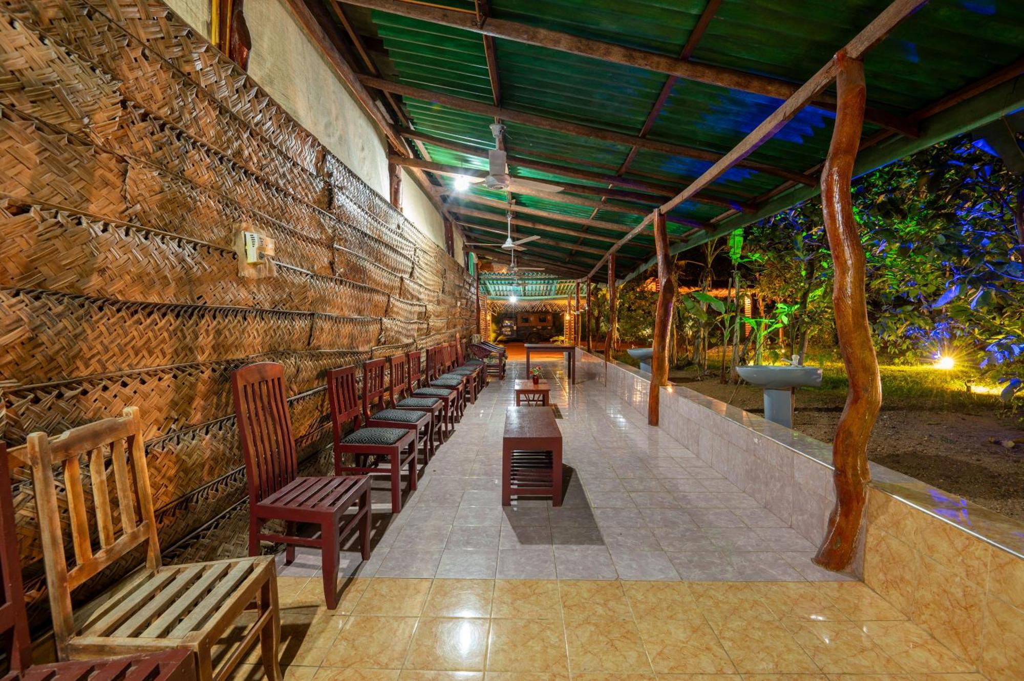 Ayurvedic Lanka Wellness Hotel Moragaswewa Extérieur photo